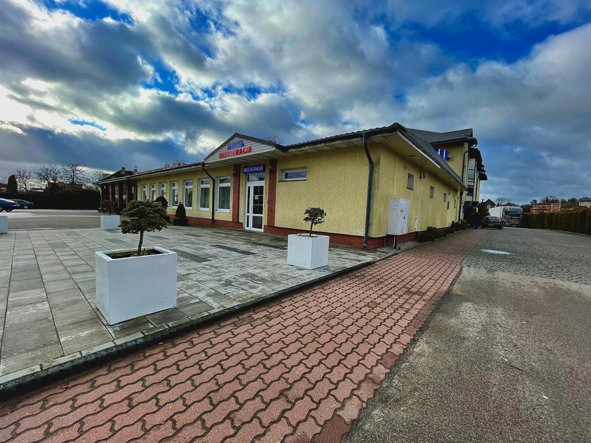 Hotel Dowhan Nowe Eksteriør bilde